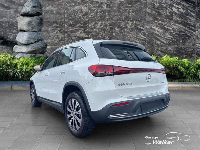 Gebraucht Mercedes EQA350 214 kW (292 PS) 2022 SUV