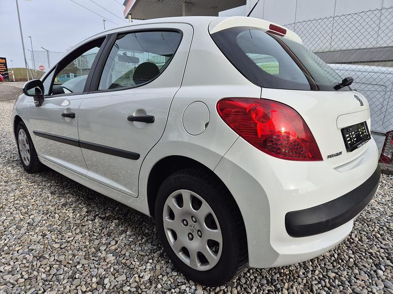 Gebraucht Peugeot 207 68 PS (50 kW) 2008