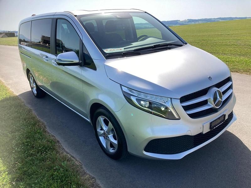 Gebraucht Mercedes V220 163 PS (119 kW) 2021 Van / Kleinbus