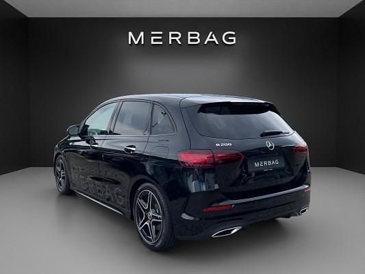 Gebraucht Mercedes B200 163 PS (119 kW) 2025 Schwarz Van / Kleinbus