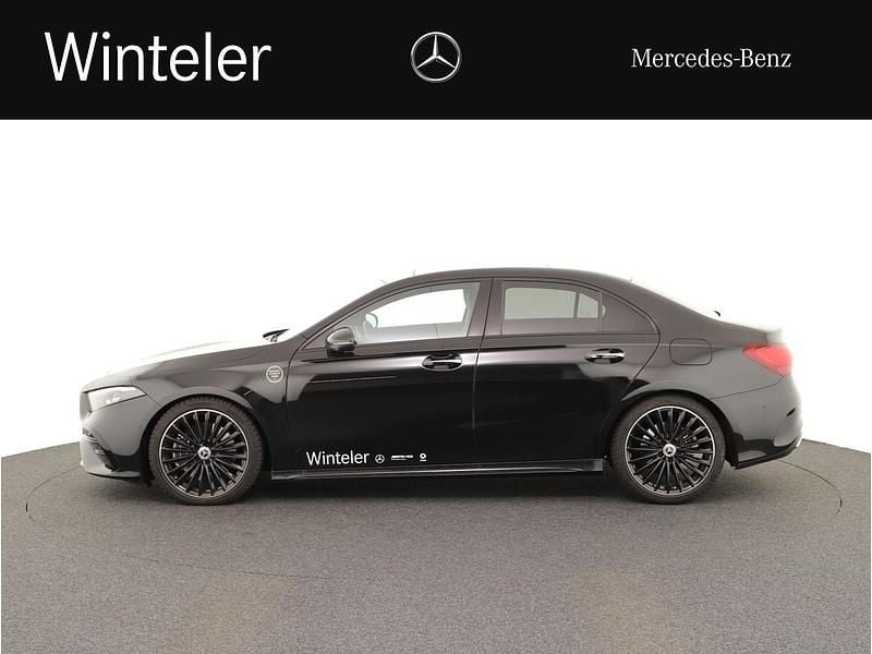 Gebraucht Mercedes A250 224 PS (164 kW) 2023 Schwarz Limousine