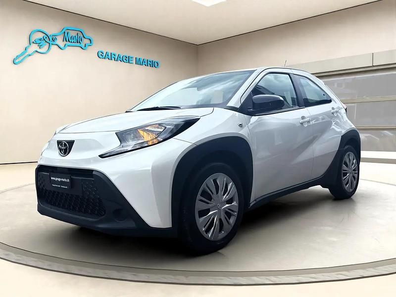 Gebraucht Toyota Aygo X Comfort 72 PS (52 kW) 2025 Weiss SUV
