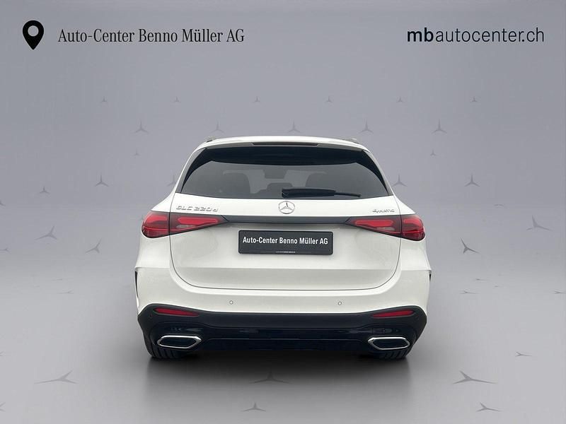 Neu Mercedes GLC220 AMG line 220 PS (161 kW) 2025 Weiss SUV