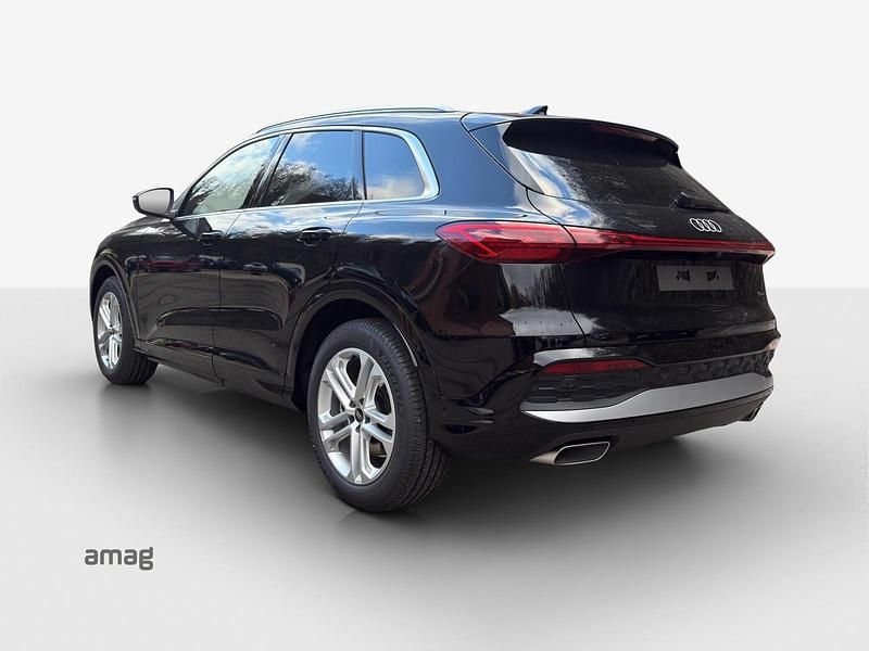 Neu Audi Q5 Ambiente 204 PS (150 kW) 2025 Mythosschwarz metallic SUV