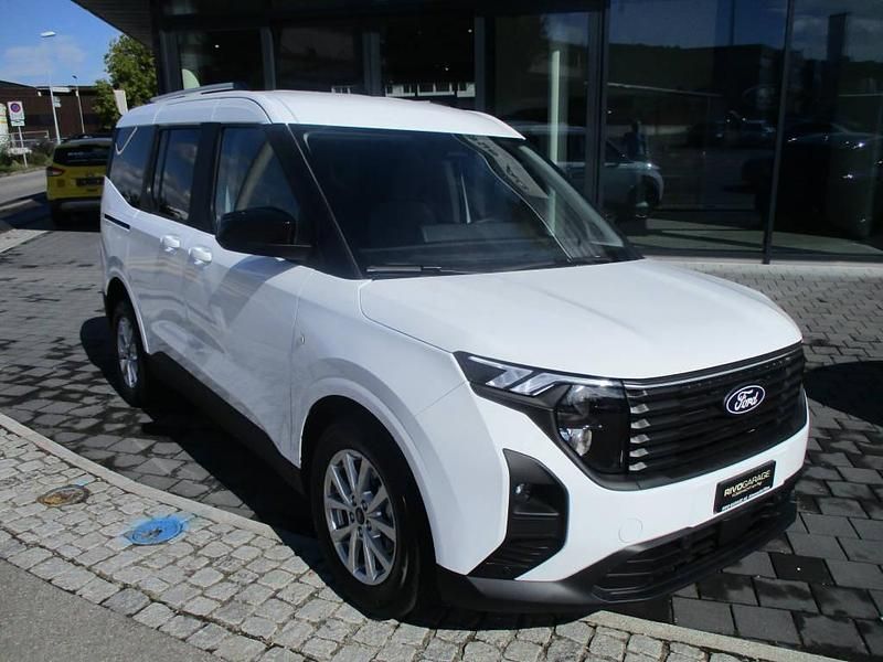 Neu Ford Tourneo Courier Titanium 125 PS (91 kW) 2025 Van / Kleinbus