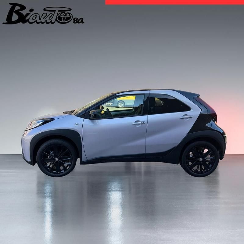 Gebraucht Toyota Aygo X Edition 72 PS (52 kW) 2024 Silber SUV