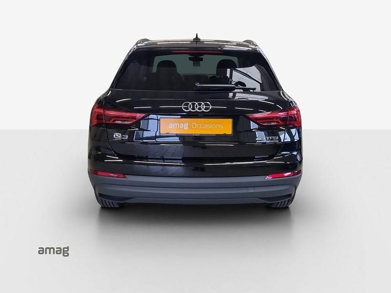 Gebraucht Audi Q3 Ambiente 190 PS (139 kW) 2020 Mythosschwarz metallic SUV