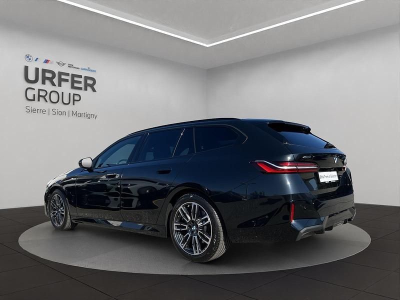 Gebraucht BMW 520 M Sport 205 PS (150 kW) 2024 Schwarz Kombi