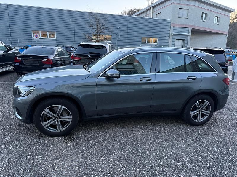 Gebraucht Mercedes GLC250 211 PS (155 kW) 2017