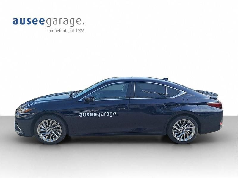 Gebraucht Lexus ES300H 218 PS (160 kW) 2024 Blau Limousine