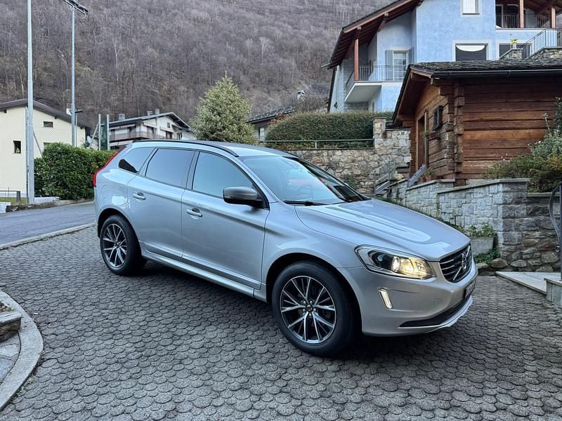 Gebraucht 2015 Volvo XC60 Momentum SUV | CHF 17’000 (Fairer Preis) - Bild 1/4