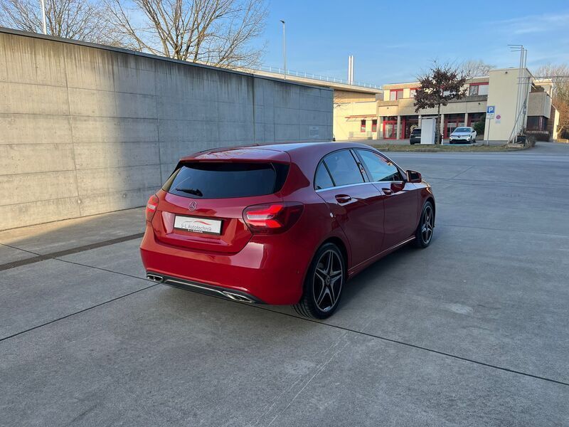 Gebraucht Mercedes A180 Night 122 PS (89 kW) 2015
