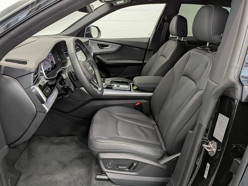 Gebraucht Audi Q8 S-Line 231 PS (169 kW) 2025 SUV