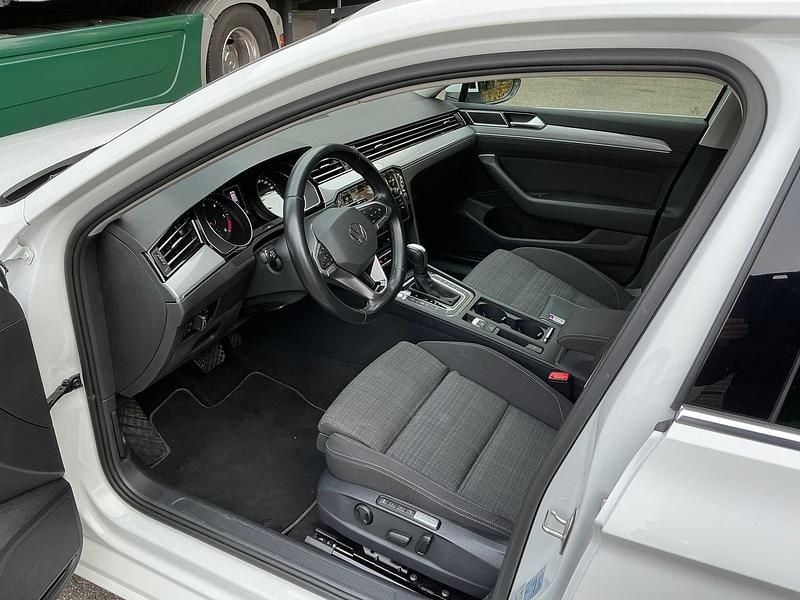 Gebraucht VW Passat Business 150 PS (110 kW) 2021