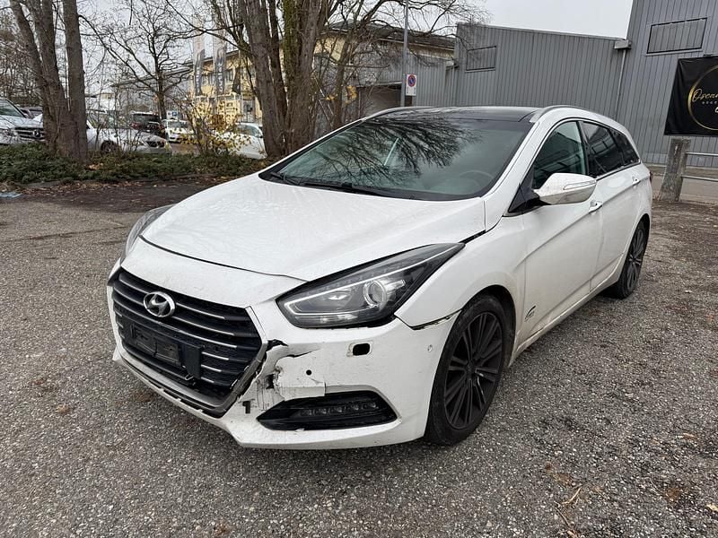 Gebraucht 2017 Hyundai i40 Kombi | CHF 2’900 - Bild 1/4