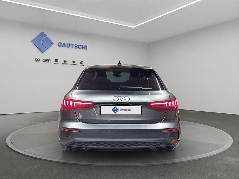 Gebraucht Audi A3 Attraction 150 PS (110 kW) 2021 Grau Limousine