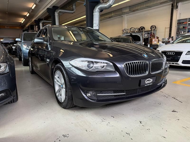 Gebraucht BMW 530 258 PS (189 kW) 2011 Kombi