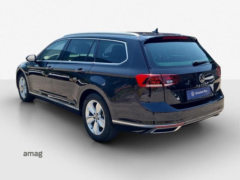 Gebraucht VW Passat Elegance 200 PS (147 kW) 2023 Deepblack perleffekt Kombi