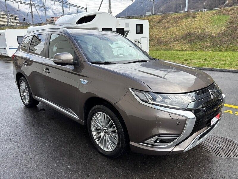 Gebraucht 2019 Mitsubishi Outlander P-HEV | CHF 21’900 (Etwas zu teuer) - Bild 1/4