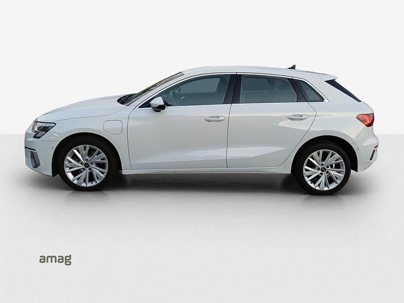 Gebraucht Audi A3 Advanced 204 PS (150 kW) 2022 Gletscherweiss metallic Limousine