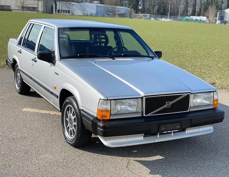 Gebraucht Volvo 740 131 PS (96 kW) 1984 Limousine