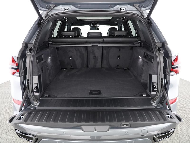 Neu BMW X5 M Sport 381 PS (280 kW) 2025 Grau SUV