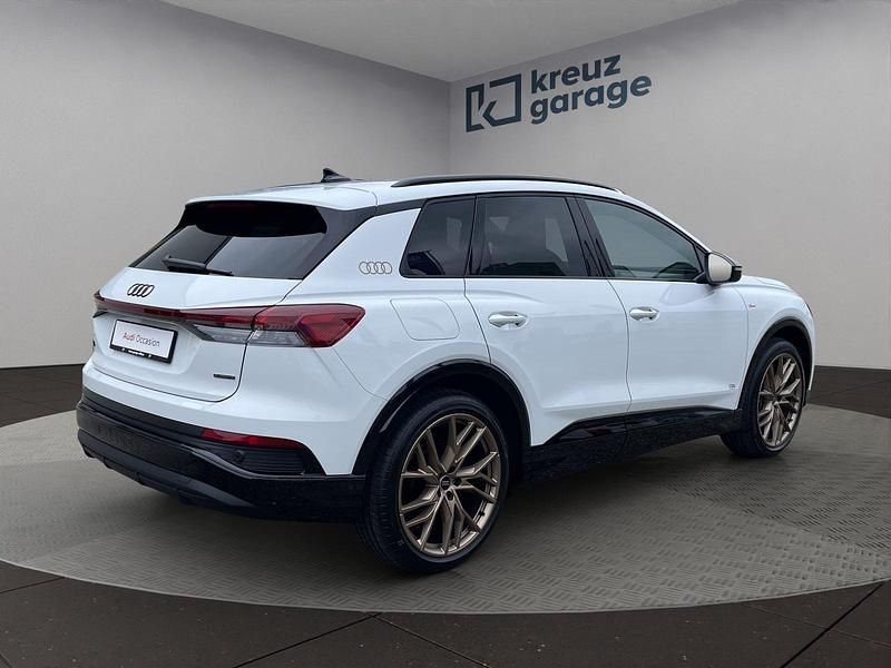 Gebraucht Audi Q4 e-tron Ambiente 250 kW (340 PS) 2024 Weiss SUV