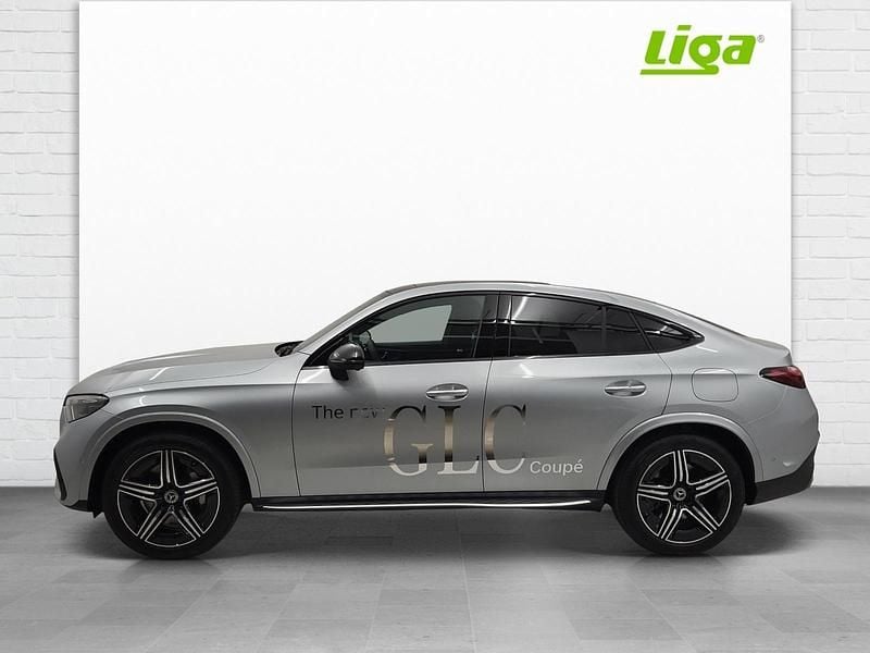 Gebraucht Mercedes GLC300e AMG line 333 PS (244 kW) 2023 Silber Coupé