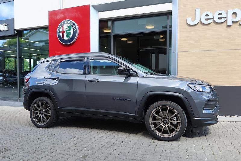Gebraucht Jeep Compass Night Eagle 190 PS (139 kW) 2022 SUV
