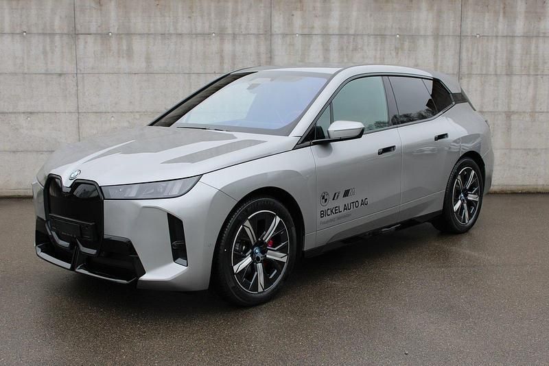 Neu BMW iX M Sport 400 kW (544 PS) 2026 SUV