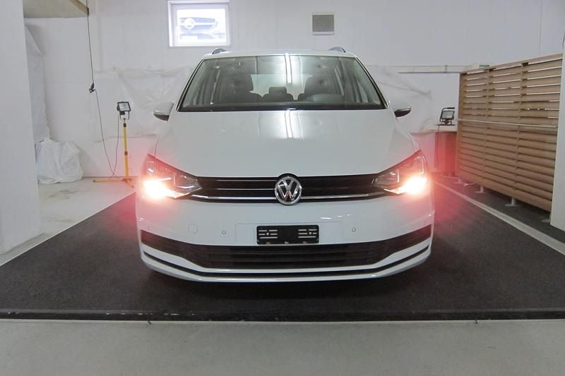 Gebraucht VW Touran Trendline 115 PS (84 kW) 2017 Van / Kleinbus