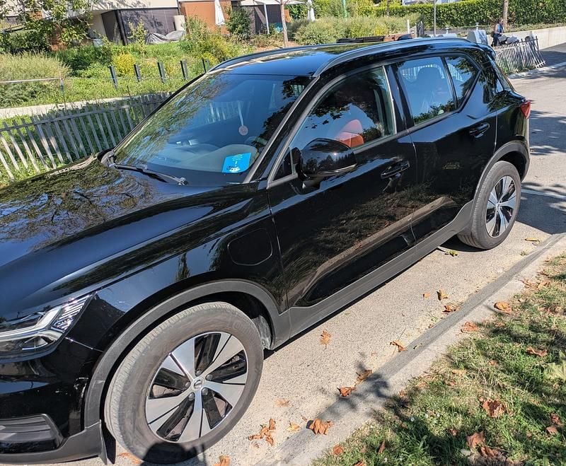 Gebraucht 2020 Volvo XC40 Momentum SUV | CHF 23’000 (Fairer Preis) - Bild 1/4