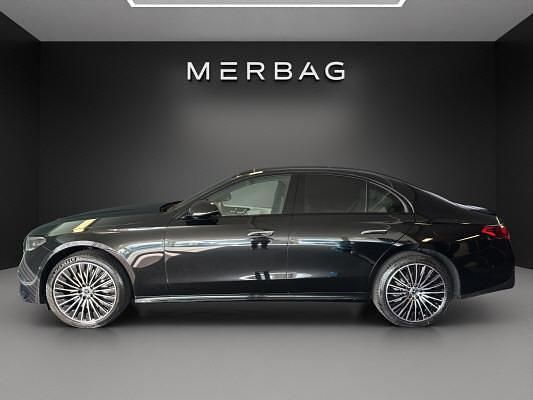 Neu Mercedes E300 197 PS (144 kW) 2025 Schwarz Limousine