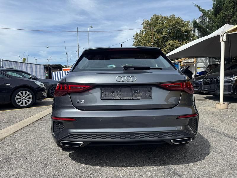 Gebraucht Audi A3 Sportback e-tron Attraction 150 PS (110 kW) 2022 Kleinwagen