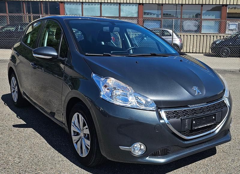 Gebraucht 2013 Peugeot 208 Kleinwagen | CHF 3’900 - Bild 1/4