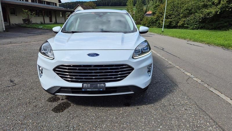 Gebraucht Ford Kuga Titanium 224 PS (164 kW) 2021 SUV