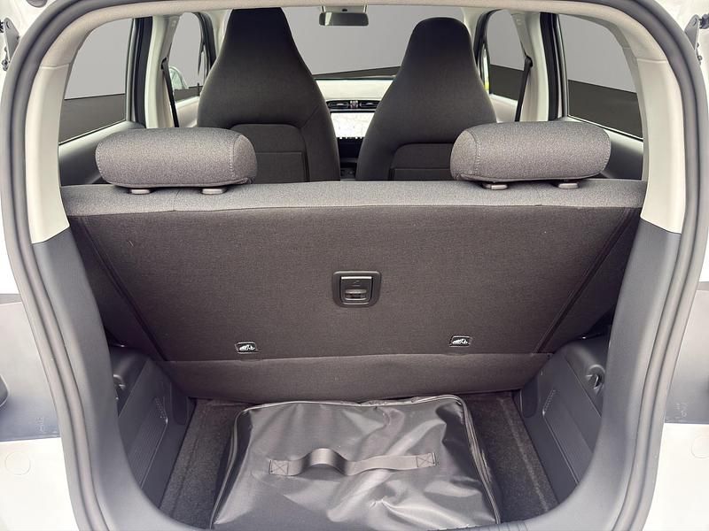 Neu Leapmotor T03 69 kW (95 PS) 2025 Weiss Kleinwagen