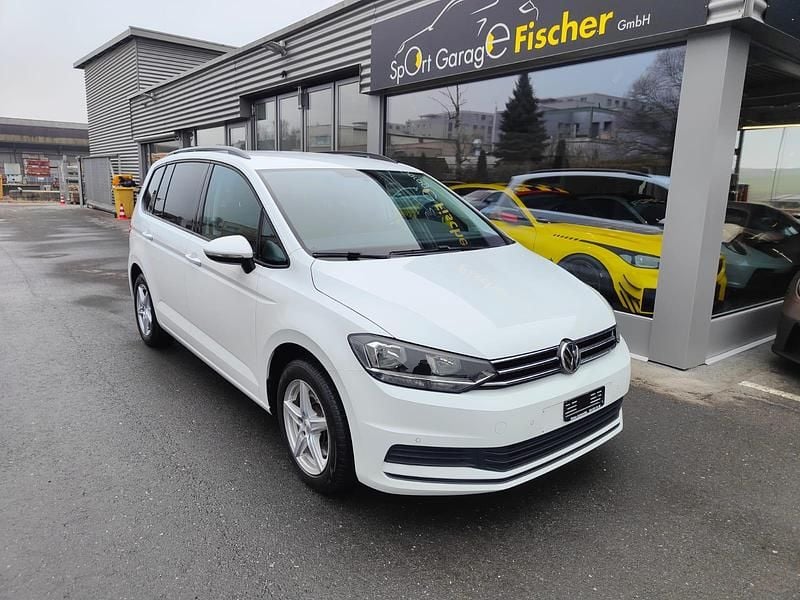 Gebraucht VW Touran Comfortline 150 PS (110 kW) 2020 Van / Kleinbus