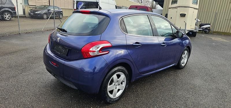 Gebraucht Peugeot 208 Allure 120 PS (88 kW) 2012 Kleinwagen