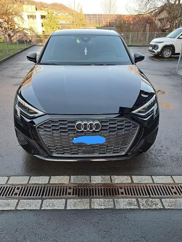 Gebraucht Audi A3 Attraction 150 PS (110 kW) 2022 Limousine