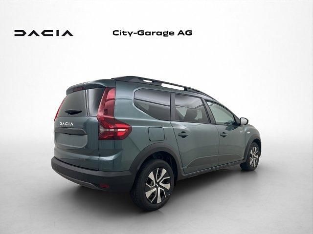 Neu Dacia Jogger Expression 110 PS (80 kW) 2025 Grün Van / Kleinbus