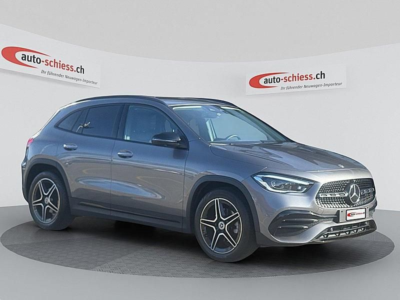 Gebraucht Mercedes GLA200 AMG line 163 PS (119 kW) 2022 SUV