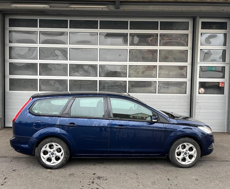 Gebraucht Ford Focus Titanium 125 PS (91 kW) 2010