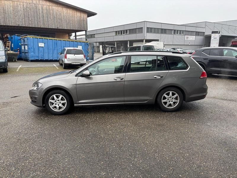 Gebraucht VW Golf VII Trendline 105 PS (77 kW) 2013 Kombi