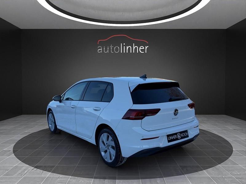 Neu VW Golf VIII Basis 115 PS (84 kW) 2025 Limousine