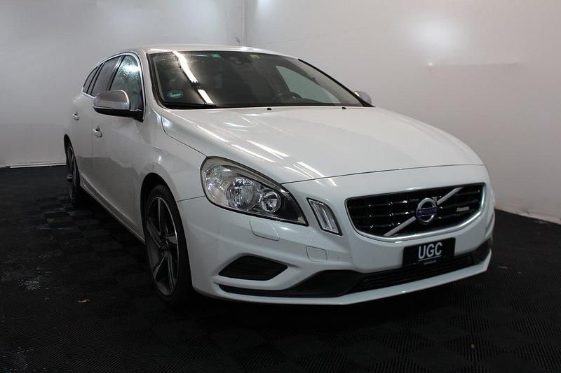 Gebraucht 2012 Volvo V60 R-Design Kombi | CHF 9’999 - Bild 1/4