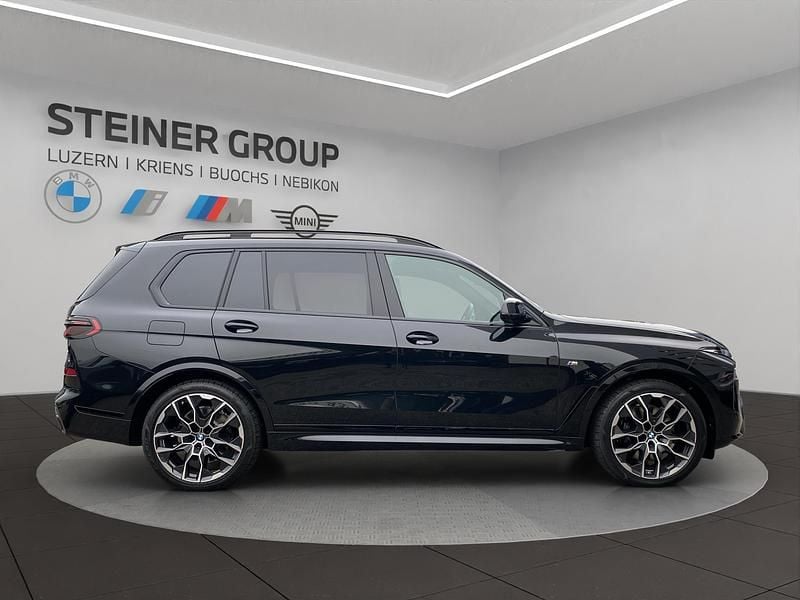 Neu BMW X7 M Sport 340 PS (250 kW) 2025 Grau SUV