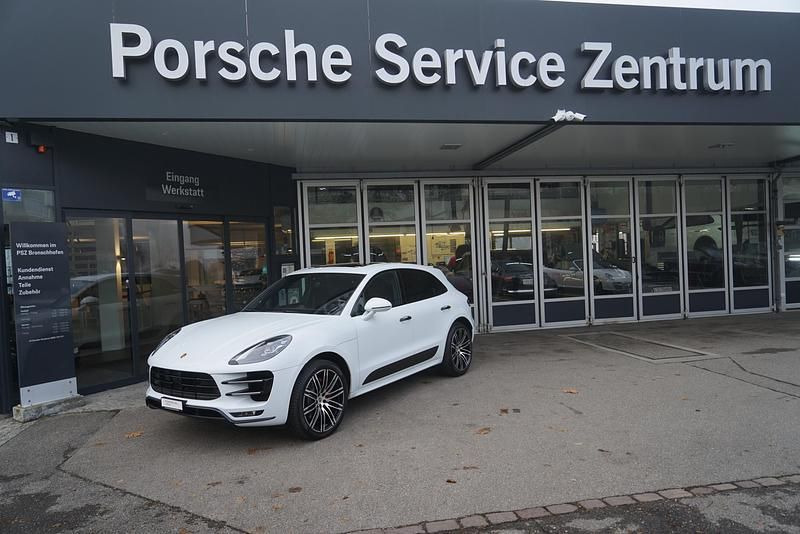 Weiss Gebraucht 2016 Porsche Macan Turbo SUV | CHF 42’500 - Bild 1/4