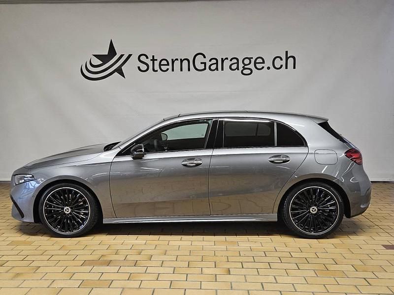 Neu Mercedes A220 AMG line 190 PS (139 kW) 2025 Grau Limousine