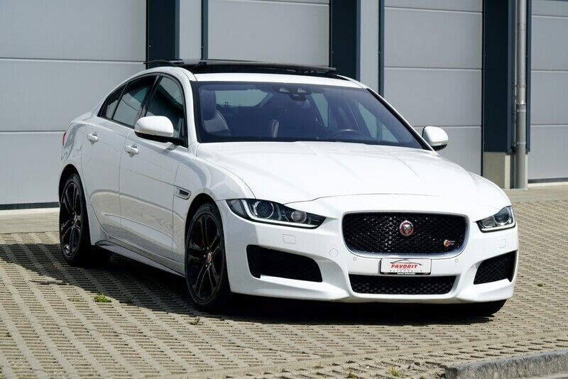 Gebraucht 2015 Jaguar XE S Limousine | CHF 19’900 (Fairer Preis) - Bild 1/4